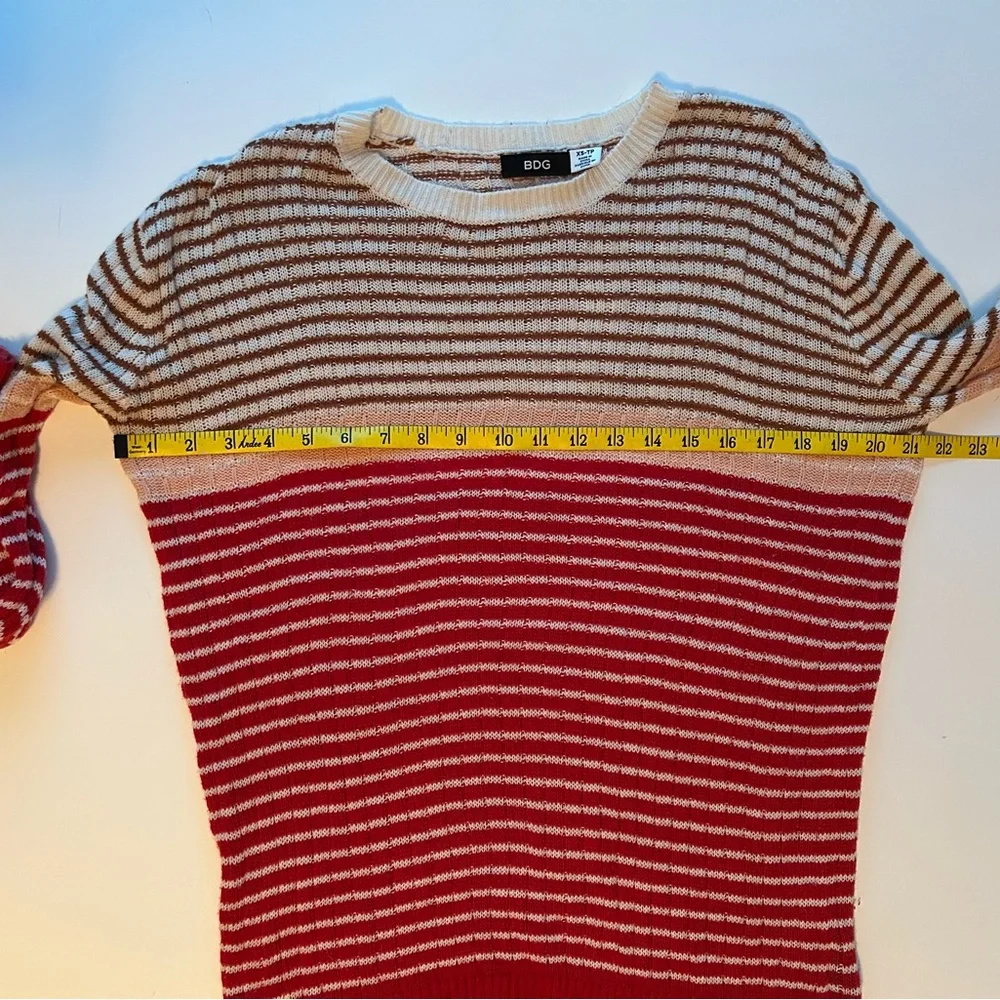 BDG Striped Red Beige Brown Oversized Lightweight Crewneck Sweater Size XS